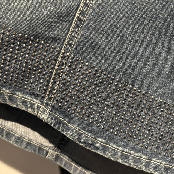 Knee length denim rhinestone skirt - Picture 4 of 6